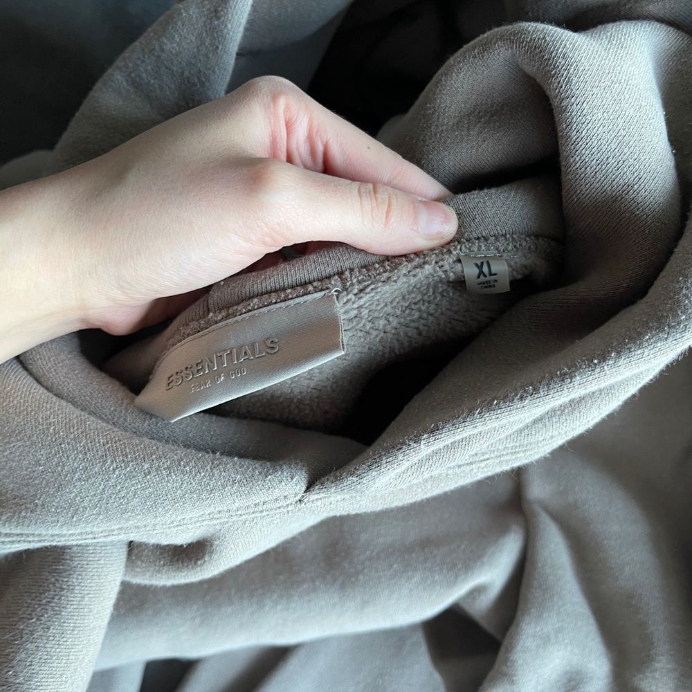 Essentials Set - Picture 5 of 7